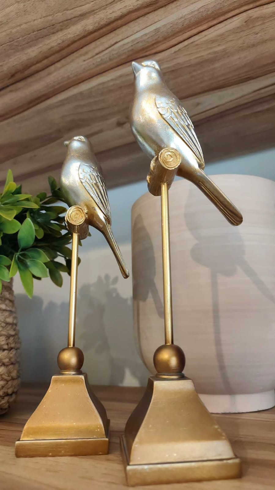 Escultura Passarinho no Poleiro