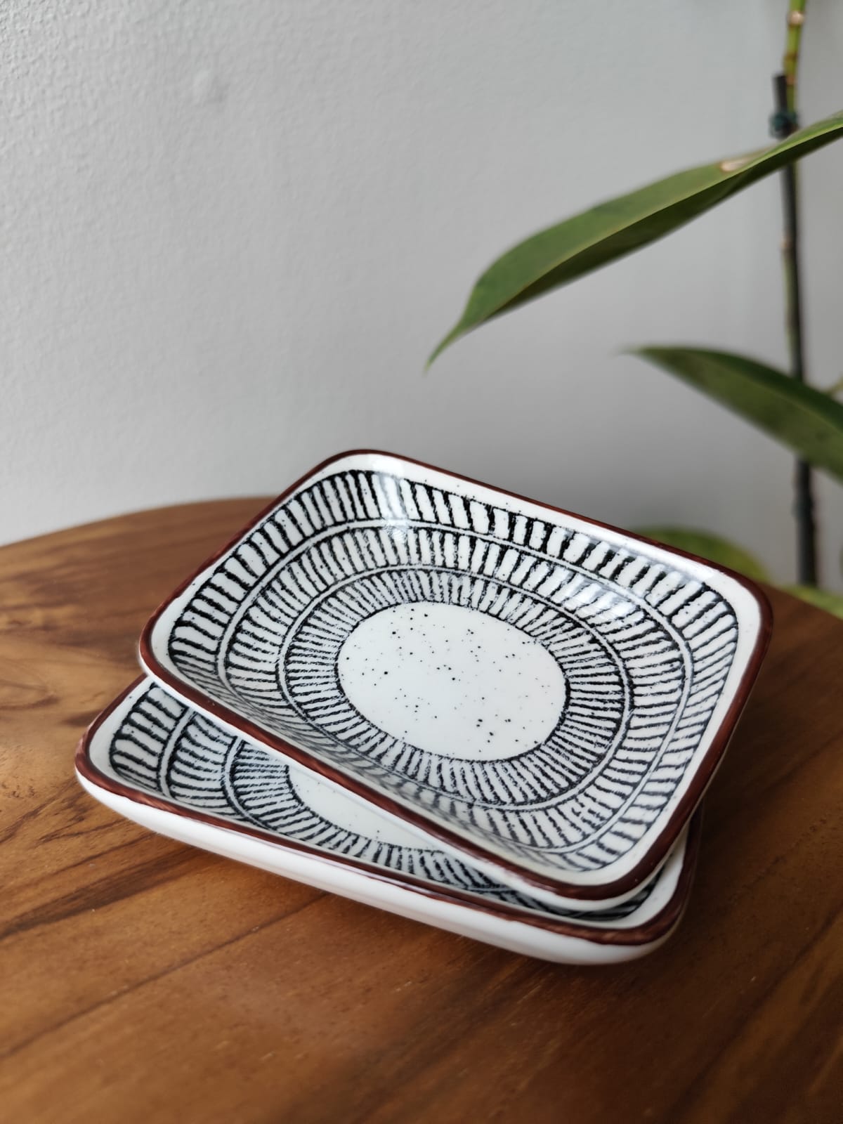 Bowl Retangular Lines