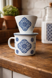 Caneca e coador colonial