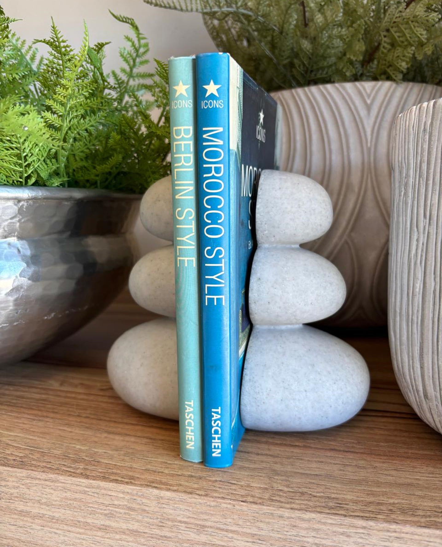 Aparadores de Livros Stone