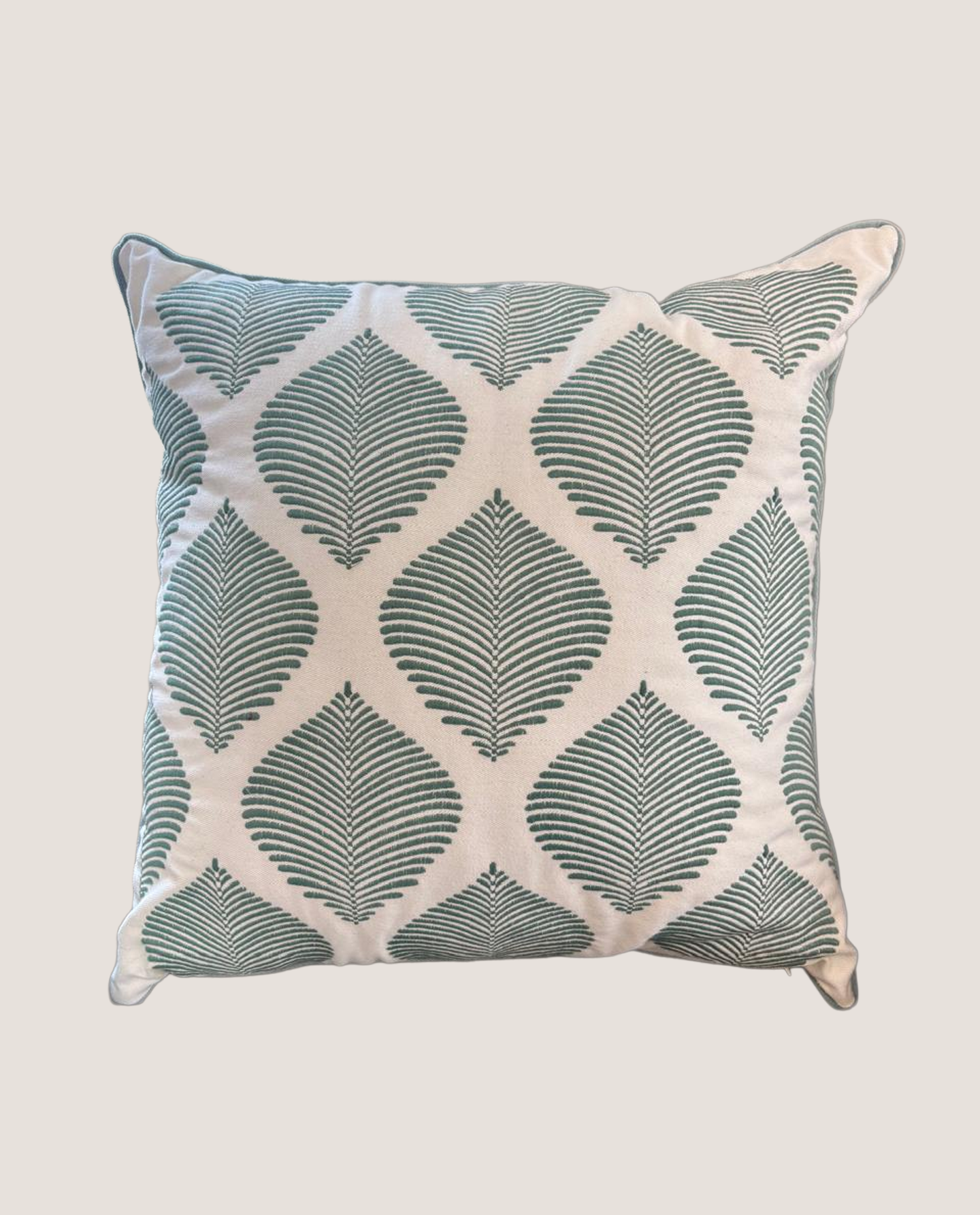 Almofada Bordado Fino Geométrico Turquesa 52x52cm